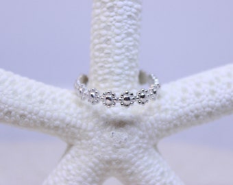 Nature Ring, Sterling Silver Flower Ring, Sister Rings, Embossed Ring, Stacking Band, Simple Ring, 21st Birthday Gift,