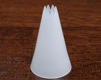 Decorating Tip #19 - Plastic - Specialty Cake Piping Royal Icing Tube Nozzle