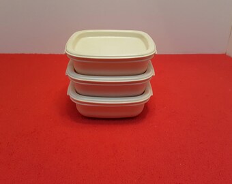 Vintage rubbermaid containers, 2 cup containers, set of 3, rubbermaid food storage, rubbermaid #2243