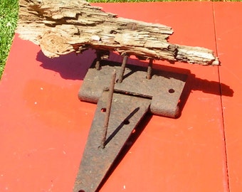 For REPURPOSE Barn Salvage Supply Antique Rusty BARN HINGE with Barn Wood