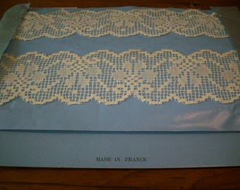 Wholesale and retail Antique filet lace
