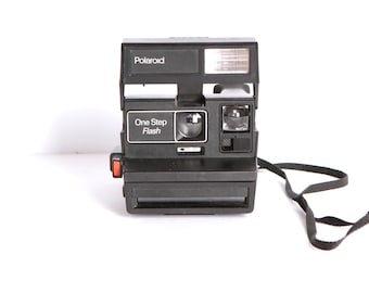 vintage POLAROID camera 1980s SUN 600 tested and in perfect condition