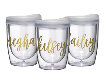 Plastic wine tumbler, bridesmaid gift, personalized cup, wedding gift for bridesmaid, acrylic wine tumbler with lid, beach tumbler, stemless