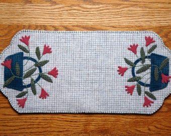 Spring Flower Penny Wool Table Runner