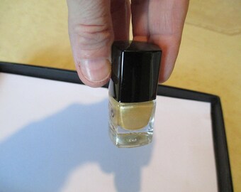 Nail Polish gold color