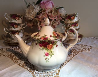 Royal Albert Old Country Roses Large 1st Quality '1962 Teapot'