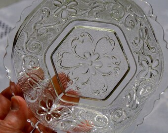 Vintage Indiana Glass Bowl Sandwich Glass Daisy Flower Heart Clear Hexagon Dessert Bowl PanchosPorch
