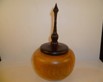 box with Japanese secret cherry 1
