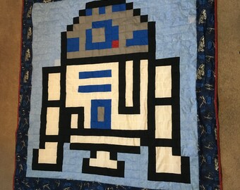 This is not the droid you're looking for.... R2D2 quilt