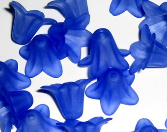 Hand Dyed Royal Blue Matte Lucite Trumpet Flowers 18mm (tf18mm1)