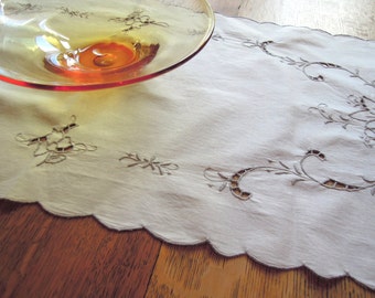Sale! Vintage Table Runners, Embroidered Table Runners, Gray and White, Cotton, Set of 4, Table Linens