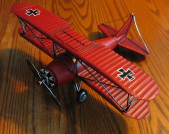 Red BARON Bi-plane with Iron Cross Albatross D-III metal airplane model from WWI Germany
