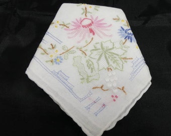 Wedding Handkerchief Ladies Hankie Grandmother Gift for Her Vintage White Hankie Vintage Handkerchief Bridesmaid Gifts Mother of the Bride