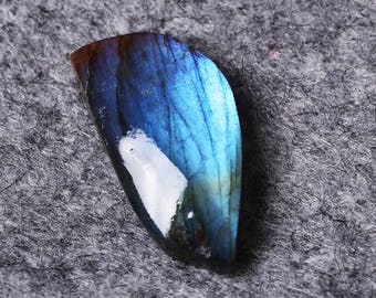 Labradorite Medium-Large Tumbled Semi Precious Palm Stone#702A