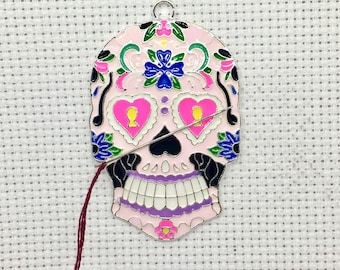 Skull Needle Minder for Cross Stitch, Needlepoint Tool, Needle Holder, Crafter Gift, Embroidery Accessories, Needlework Project, Magnet