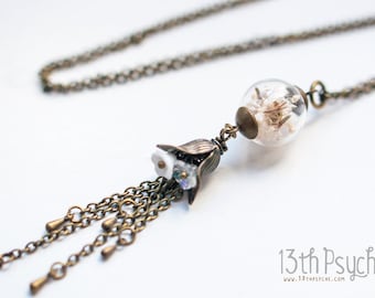 Dried flowers glass Globe necklace, Dried Flower pendant, Glass orb necklace, minitature Terrarium necklace, cute christmas gift for women