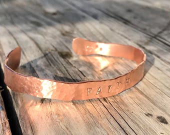 Hand hammered copper bangle (tight hammered texture style)