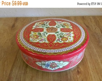 On Sale Red and Gold Toned Pink Flower Daher Round Tin Container Made in England Long Island, New York Storage Box