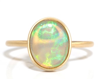 Opal 18 kt gold ring | Australian crystal opal | all natural untreated | Handmade | stackable ring | reclaimed | recycled gold