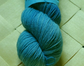 Handdyed Hopeasäie Sukka, Outsider 106