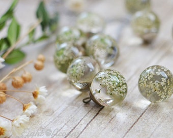 Mothers Day Necklace - Mothers Day Gifts, Mothers Day Jewelry, Pressed flower botanical necklace White Queen Anne's Lace terrarium jewelry