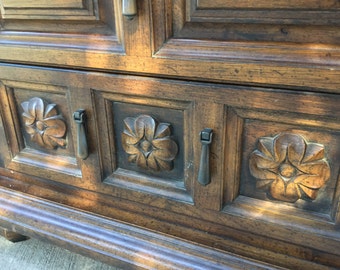 SOLD! Moroccan Boho Dresser Set