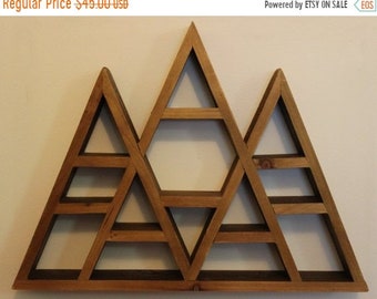 Triple Peak Triangle Wood Shelf