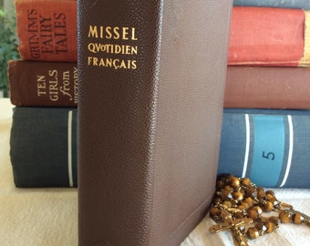 French missal 1956 every day prayer Catholic Church book Gospel very nice condition vintage