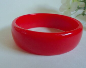 Vintage Bakelite Bracelet Red Retro Bangle