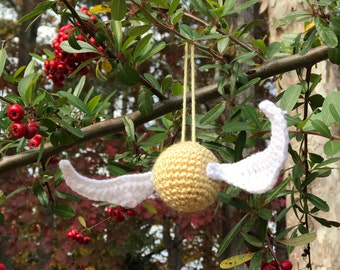 Amigurumi Golden Snitch