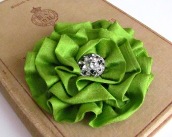 Green Flower Hair Clip.Green Flower Brooch.Green Flower Pin.Pistachio green.headpiece.Corsage.flower girl.wedding accessory.Green apple.silk
