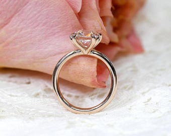 Sleek and Elegant "Scottsdale" Solitaire