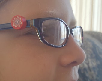 Coral Flower Glasses Accessories. Gussies