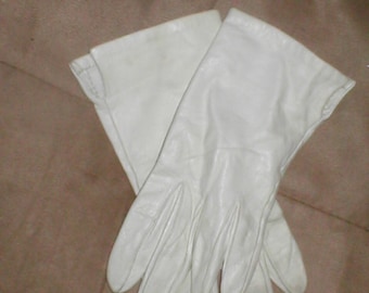 Vintage Off-White Kid Leather wrist length Gloves