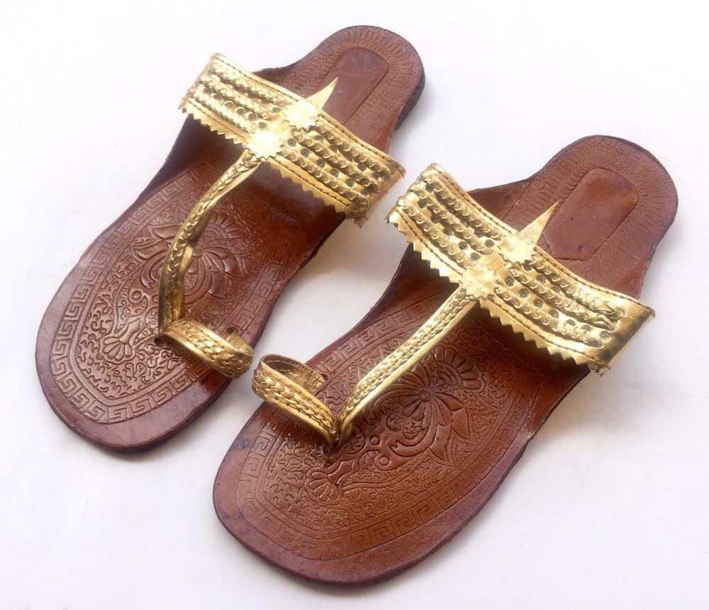 gold kolhapuri chappal