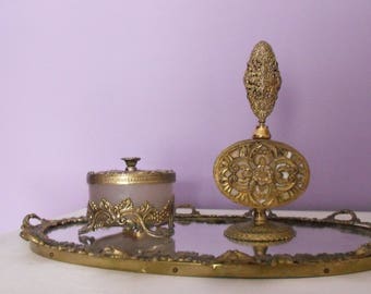 Ensemble de plateau de parfum, bouteille de parfum en filigrane avec la mère de perle, plateau et parfum support, plateau de courtoisie, bouteille de parfum,