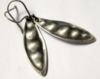 Seed pod earrings (silver)