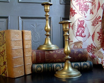 Set of 2 Antique french brass candlesticks. Antique brass candlesticks. French country. Rustic farmhouse. Traditional home
