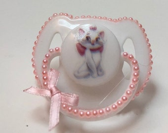 Alleycats 'Marie' magnetic reborn doll dummy pacifier