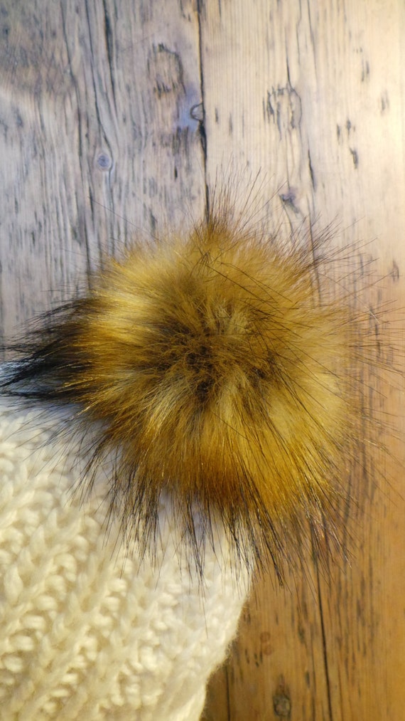 with fur pom stud press pom Pom Spare Faux Fur 21cm for hat Pom Tamarin Bobble Golden Lion