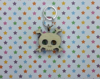 Mr Skull wooden stitch marker - Knitting notions - charm