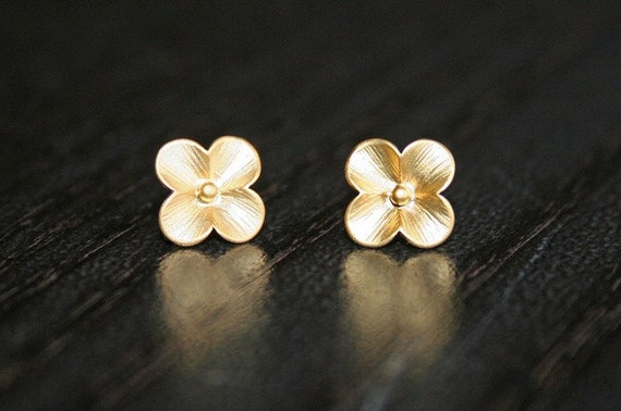 Items similar to Gold Four Petals Flower Stud Earrings. Wedding Gift ...