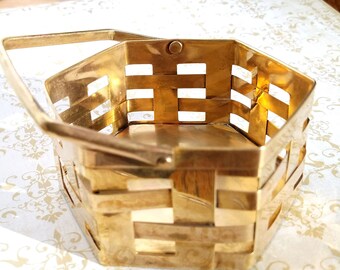 Brass Home Decor, Vintage Decorative Brass Weave Basket, Mid Century Brass Weave Basket, Made in India Brass, Vintage Home Brass Accents
