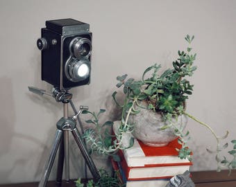 Ricohflex TLR medium format camera lamp