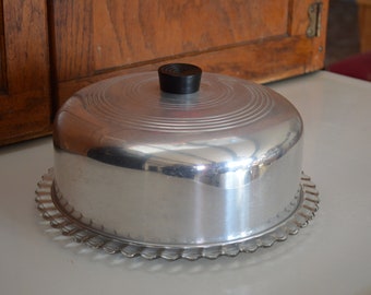 Round Aluminium Vintage 2-Piece Cake Carrier With Elegant Glass Underplate