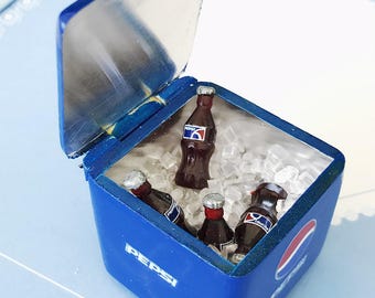 Miniature Pepsi Bucket and 8 Pcs.Pepsi bottle with ice,Miniature Coke,Miniature Coca-Cola,Dollhouse Coke, Miniature Pepsi,Dollhouse Pepsi