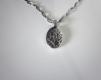 Bella's Sterling Cast Necklace