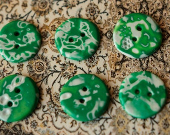 6 green corners with white pattern