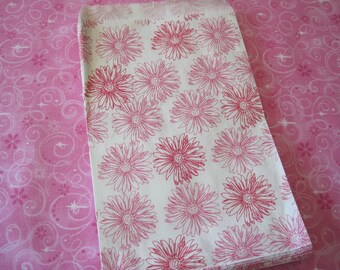 100 Paper Bags, Gift Bags, Candy Bags, Pink Paper Bags, Party Favor Bags, Hot Pink Bags, Pink Flowers, Retail Bags, Merchandise Bags 6x9