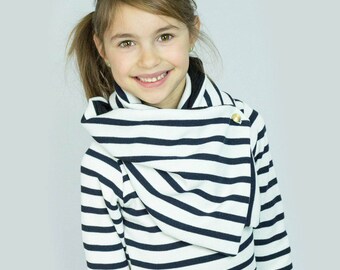 Black and white striped sailor scarf collar